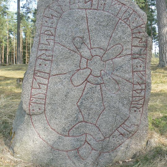 Östergötlands runinskrifter 210