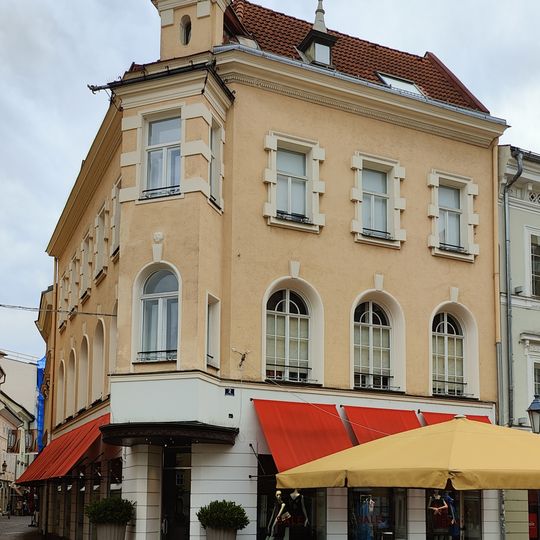 Wohn- und Geschäftshaus Alter Platz 2