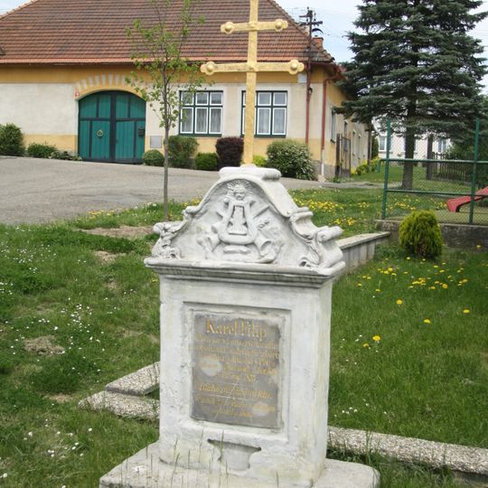Památník Karla Filipa v Miřeticích