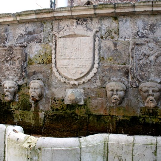 Fuente de los Caños, Avilés