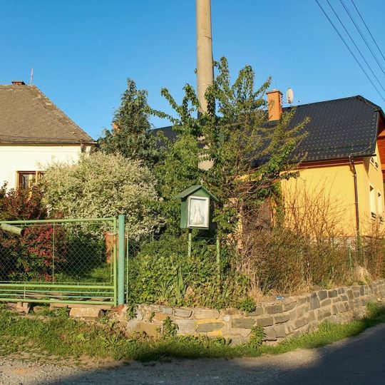 Obrázek v Hrabenově u hlavní silnice