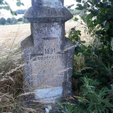 Kříž jižně od Velké Chyšky