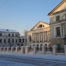Главный дом с двумя флигелями и галереями (дом Пьянковых, 1-я пол. XIX века) (Сольвычегодск)