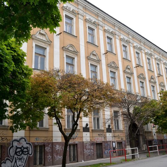 Trnavská univerzita, nádvorie