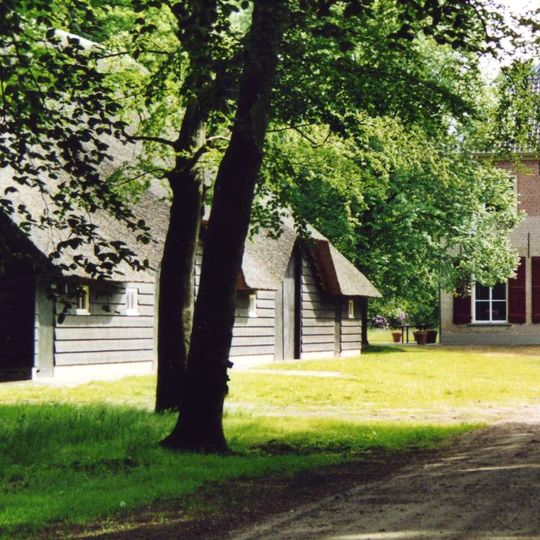 Luchtenburg: tiendschuur