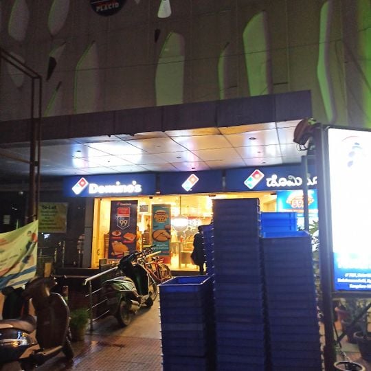 Domino's Pizza