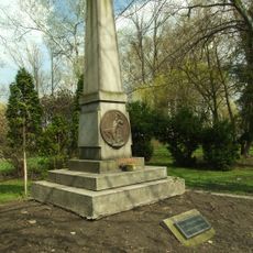 Pomník padlým v Sadech Jana Palacha ve Všetatech