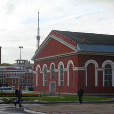 Экзерцизгауз (манеж) с церковью