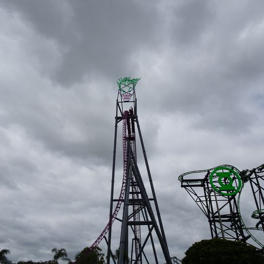 DC Rivals HyperCoaster