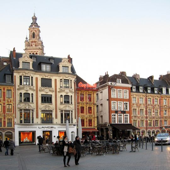 Immeubles, 34-44-52 place du Général-de-Gaulle, Rue des Sept-Agaches, Rue du Petit-Paon, Rue de la Bourse