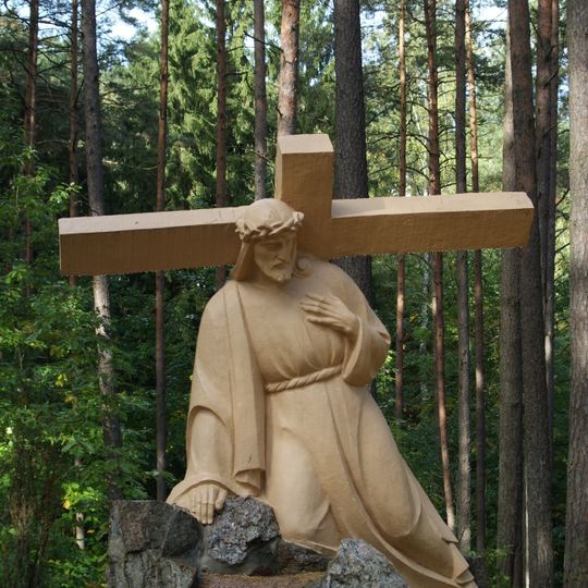 Kapliczka - Stacja III Drogi Krzyżowej w Wielu