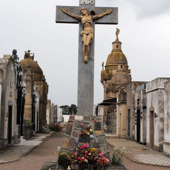 Cruz del cementerio de Coronel Pringles