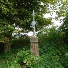 Kříž u polní cesty severně od Ježova