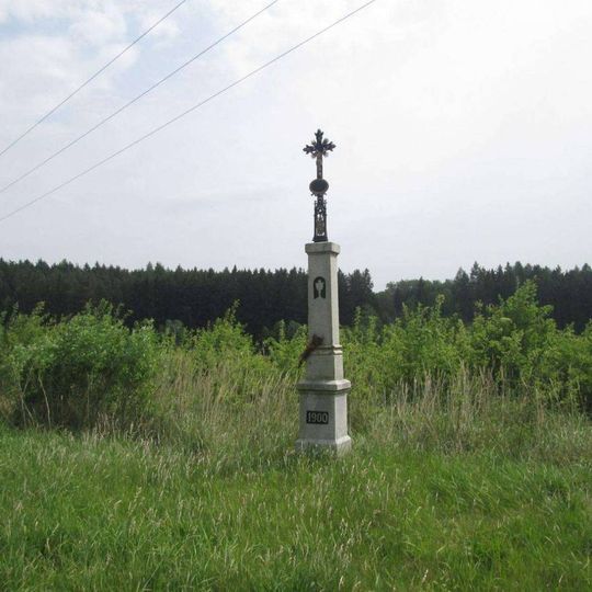 Kříž jižně od Mračova