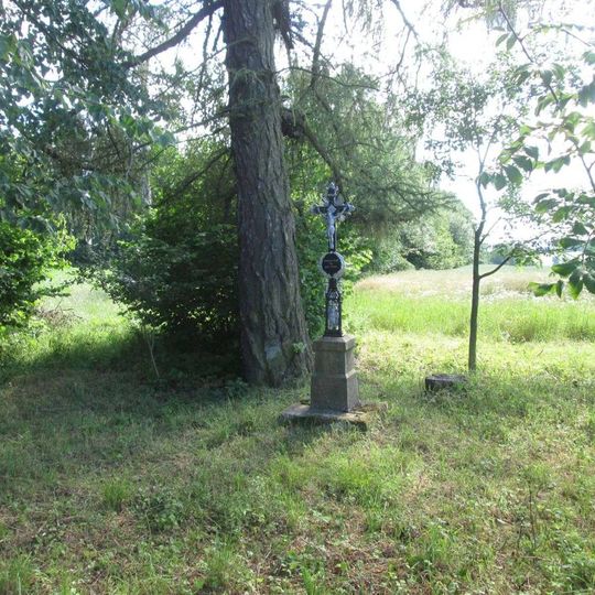 Kříž západně od Lhoty-Vlásenice