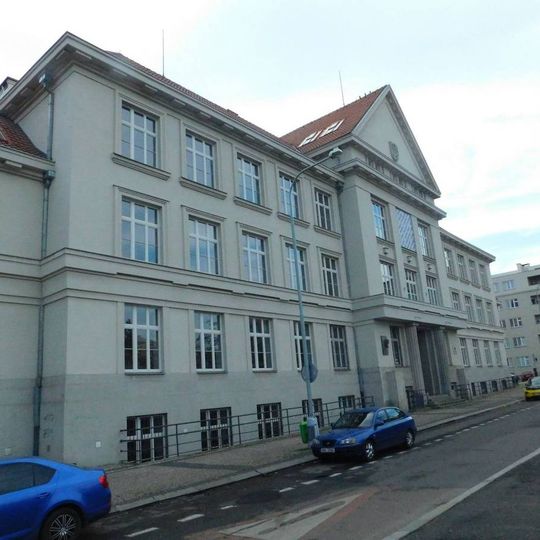 Pamětní deska Václava Hollara na Hollarově náměstí v Praze