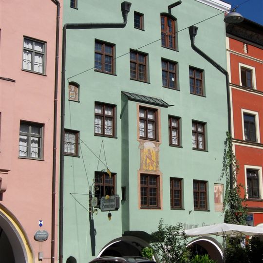 Wohnhaus mit Gastwirtschaft