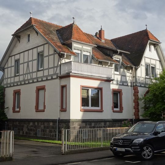 Heinrich-Neeb-Straße 32