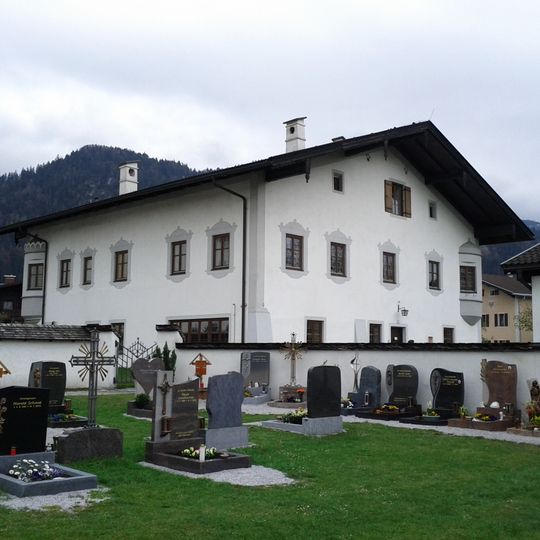 Widum mit Ummauerung