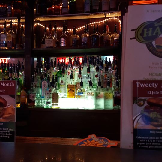 Charlie's Pub and Grub