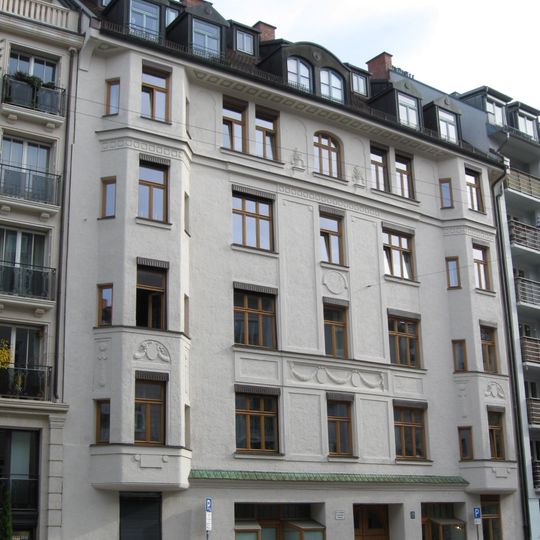 Maistraße 25