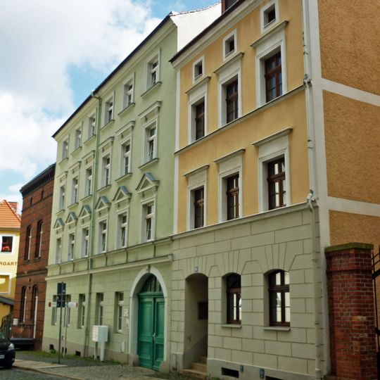Wohnhaus in nach links geschlossener Bebauung Große Wallstraße 18