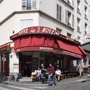 Cafés et bars du cinéma et des séries : lieux de tournage et décors