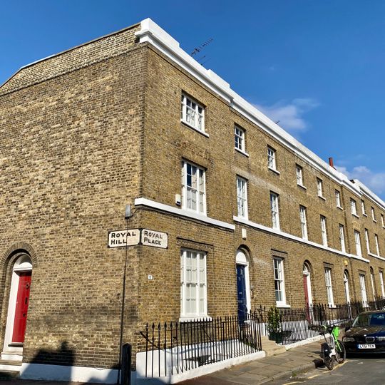 11-17, Royal Place Se10