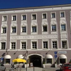 Ehemalige Bierbrauerei mit Gastwirtschaft, dann „Hotel Vier Jahreszeiten“, jetzt Wohnanlage