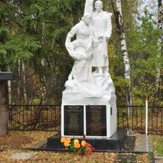 Mass grave of Soviet soldiers in Yazikovo