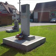 Památník v Obratani