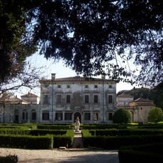 Villa Giona