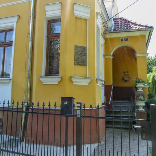 Pamětní deska v Litovli v ulici G. Frištenského