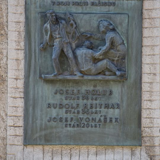 Pamětní deska padlým 5. května 1945