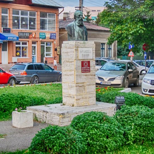 Bustul lui B. P. Hașdeu din Buzău