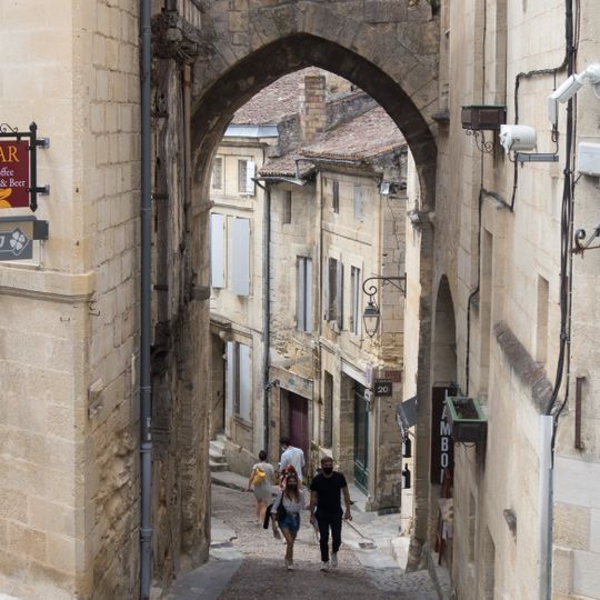 Porte de la Cadène