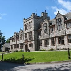 Friars Lower School,Ffriddoedd Road