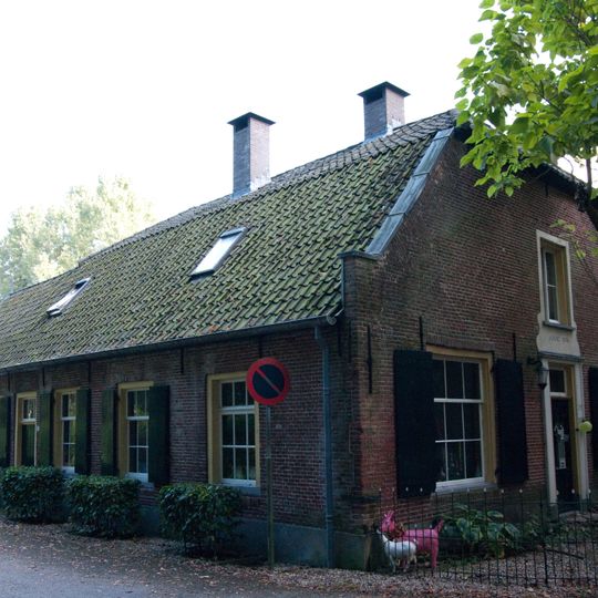 Rechthoekig verdiepingsloos met geknikt wolfdak