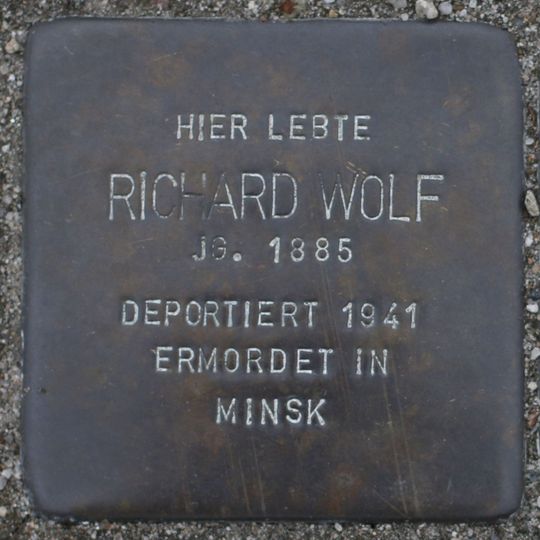 Stolperstein en memoria de Richard Wolf