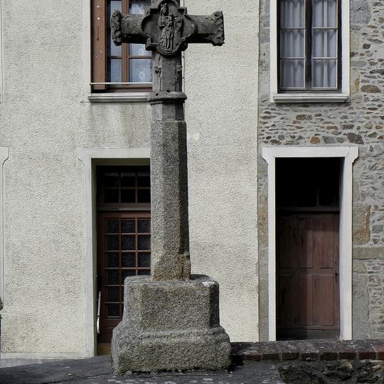 Croix du placître de l'église