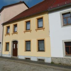 Wohnhaus in geschlossener Bebauung Am Hof 7