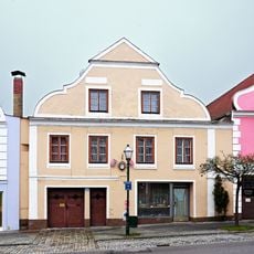 Wohn- und Geschäftshaus