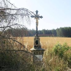 Kříž u silnice jihozápadně od Jilemnice