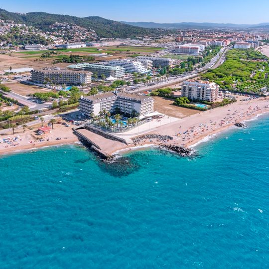 Caprici Beach Hotel & Spa