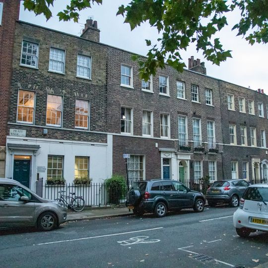 4-8, Pratt Walk Se11