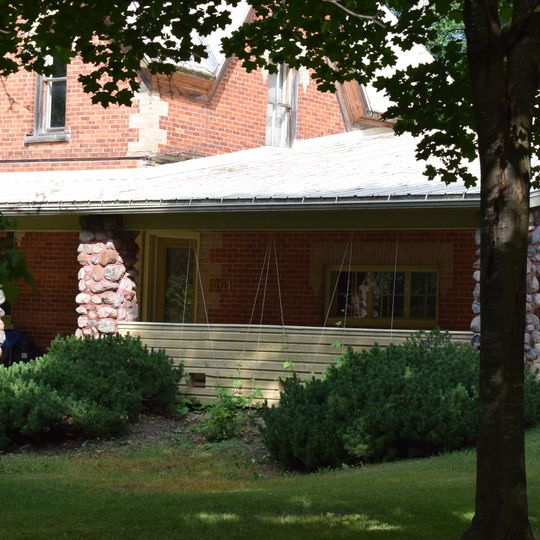 441 Main Street East