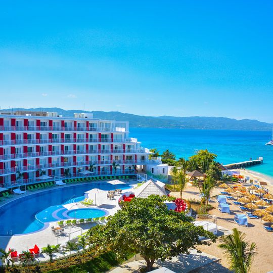 Royal Decameron Cornwall Beach