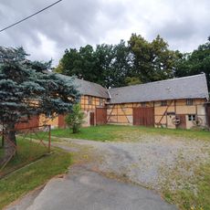 Auszugshaus und Scheune eines Bauernhofes Pirnaer Landstraße 26