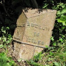 Milepost, N of Oldfield turn