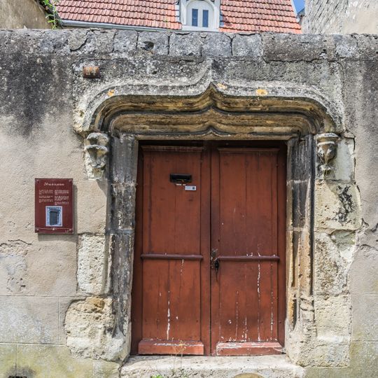 Building at 24 rue de la Pêcherie in Saint-Aignan